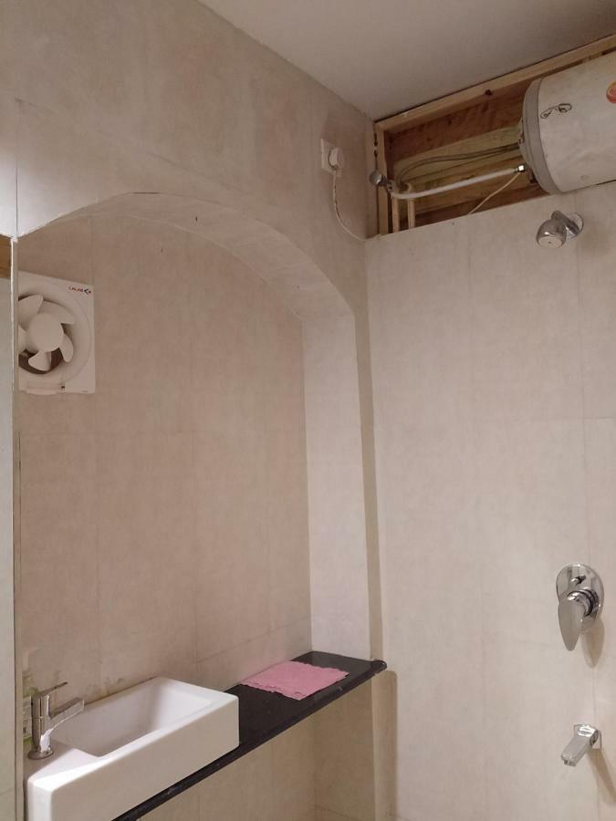 Hostel The White Balcao Panaji Zewnętrze zdjęcie