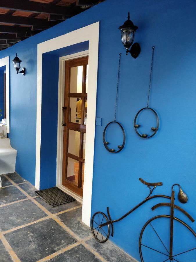 Hostel The White Balcao Panaji Zewnętrze zdjęcie