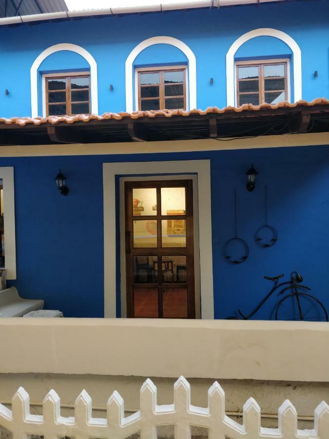Hostel The White Balcao Panaji Zewnętrze zdjęcie